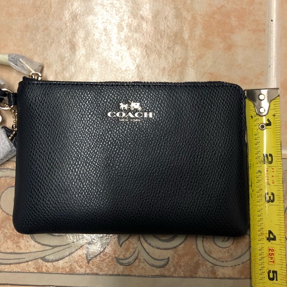 Coach corner wristlet in Midnight - Picture 4 of 5